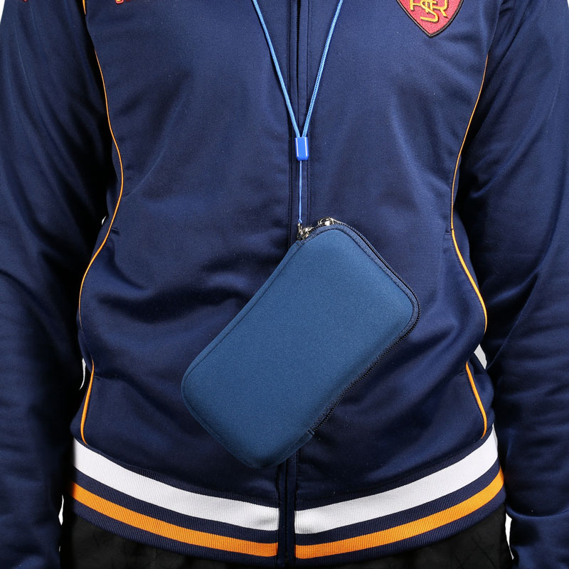 Waterproof-Pouch-06